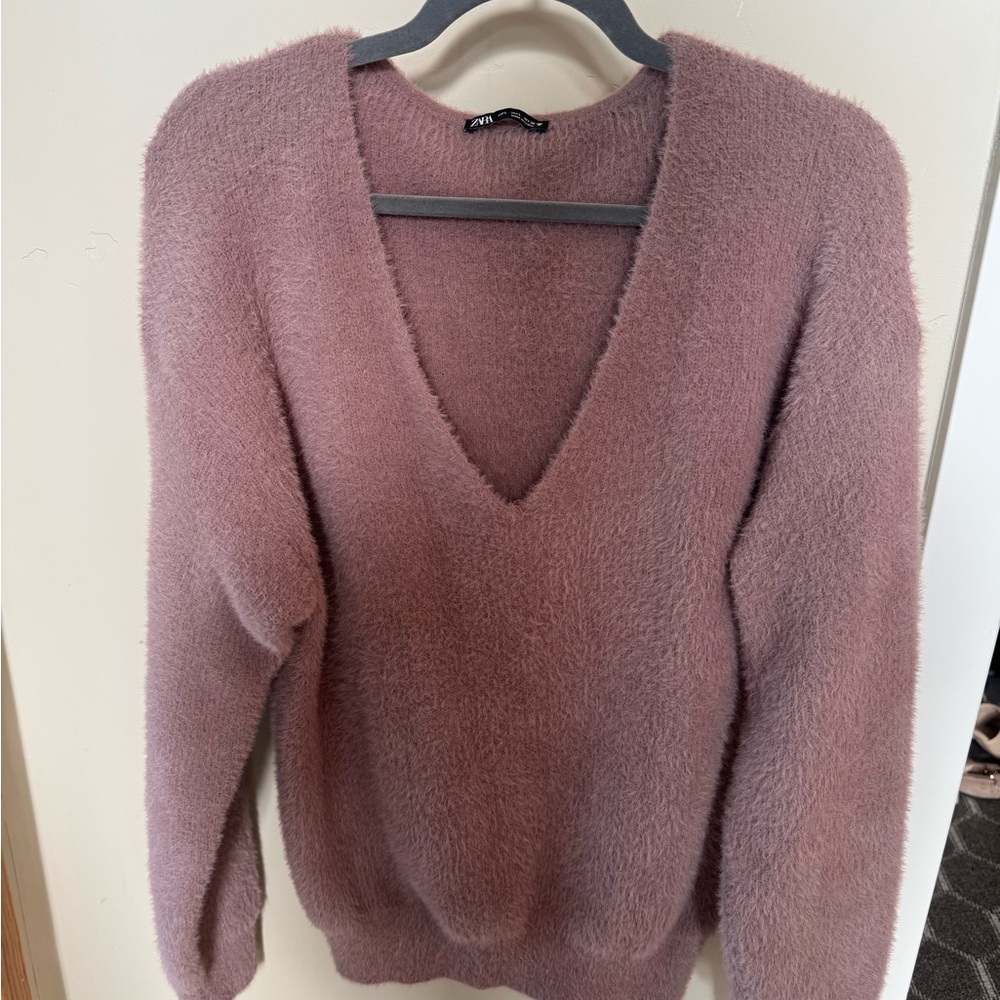 Zara Mauve V-Neck Sweater